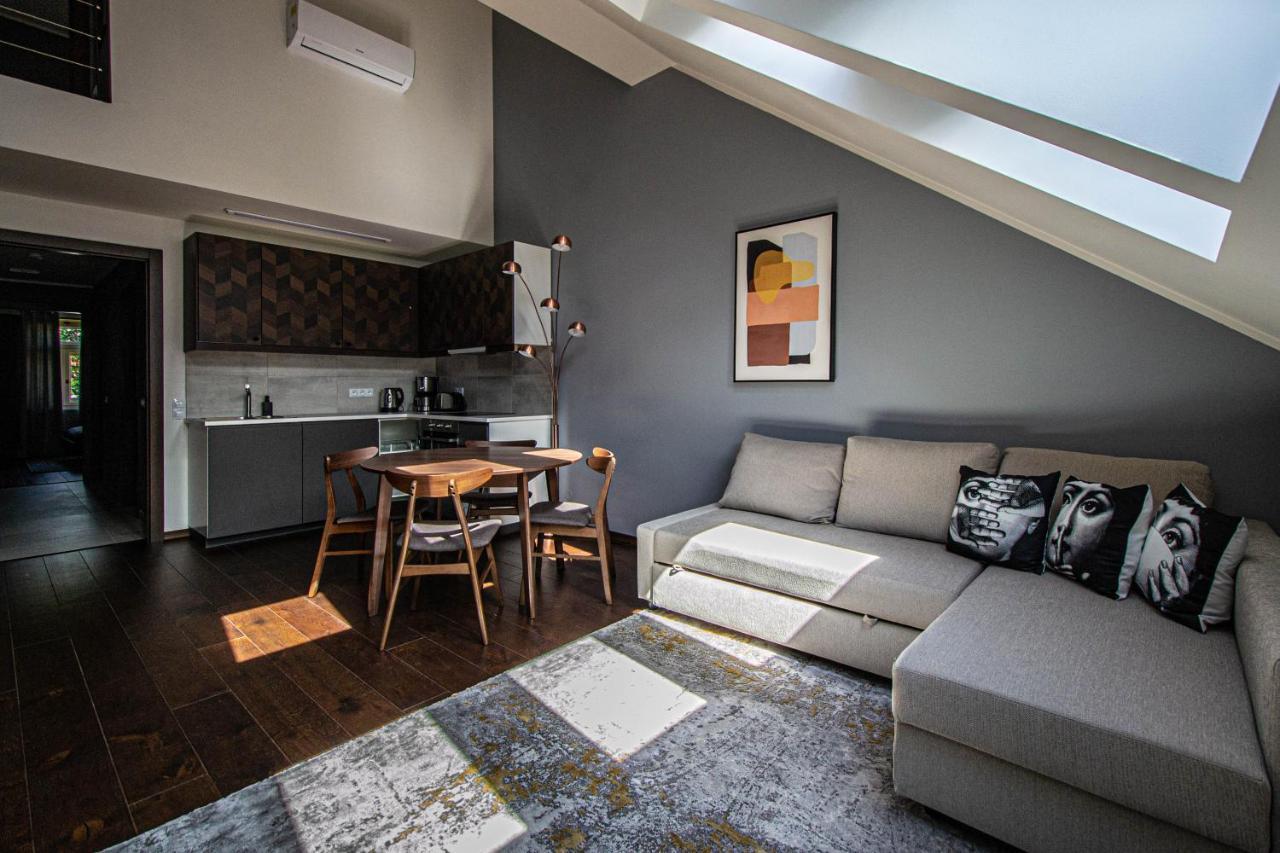 Quite Loft With Balcony And 3 Air Conditioners Prague Extérieur photo