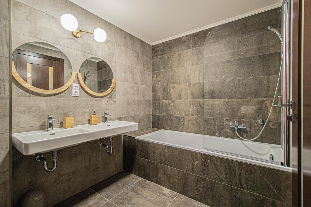 Quite Loft With Balcony And 3 Air Conditioners Prague Extérieur photo